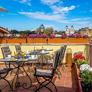 Hotel At The Spanish Steps View